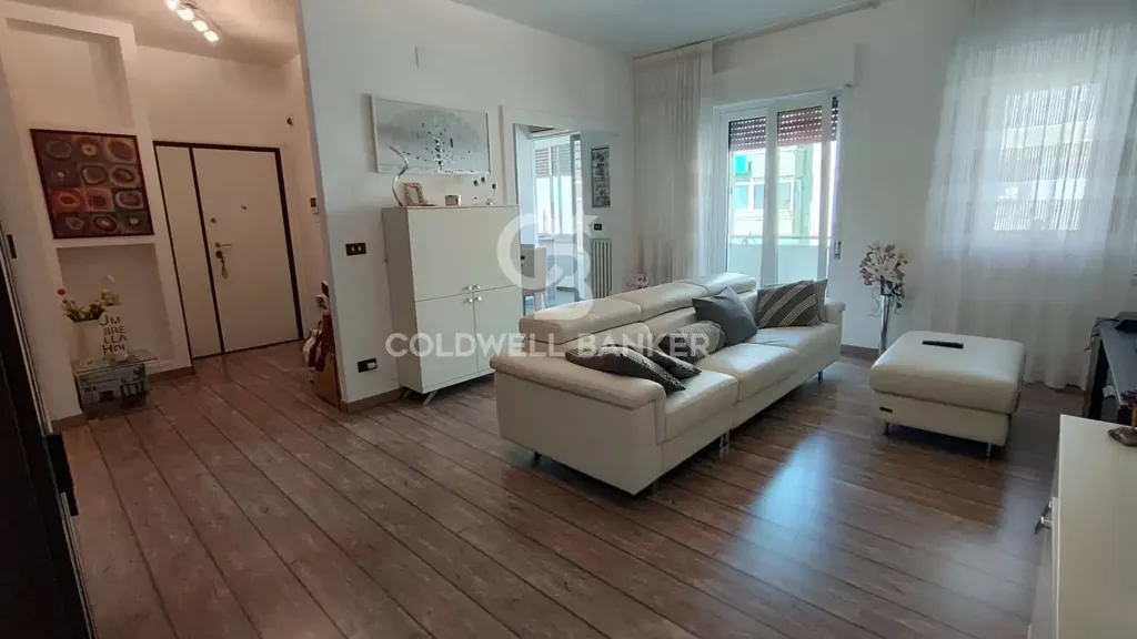 Séjour - Triplex with Balcony in Santa Chiara, Brindisi