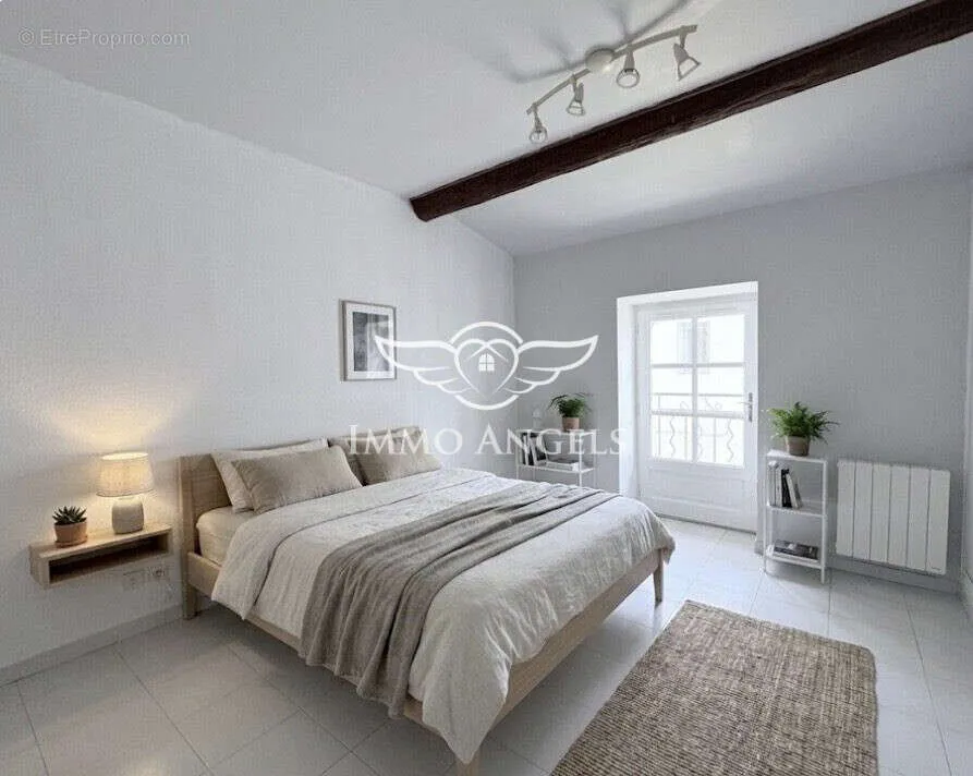 Chambres - Appartement T3 avec Balcon au Cœur de Calvisson