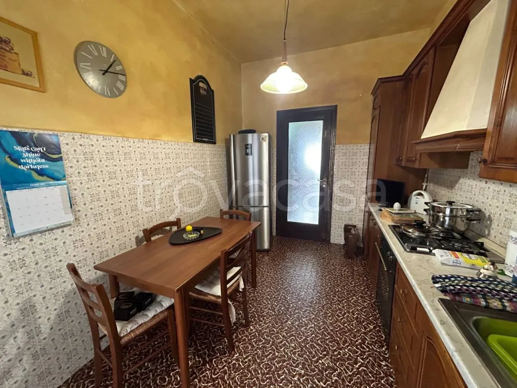 Söögituba - Quadruplex with Balcony in Cuneo