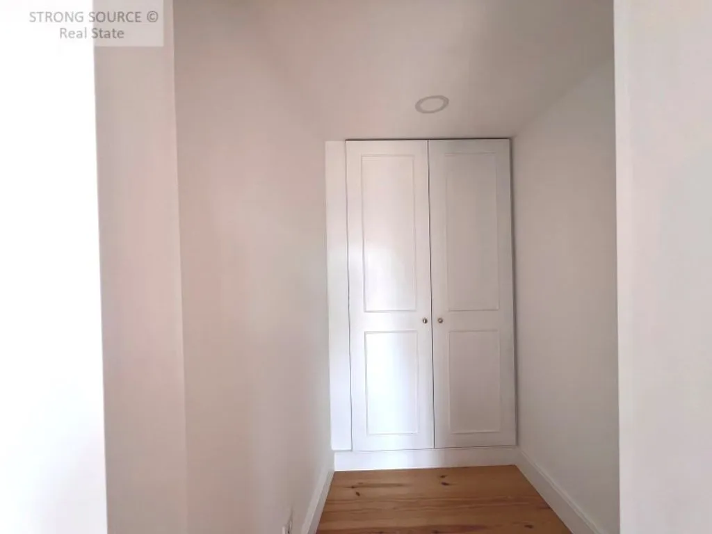 Toad - Luxury Apartments with River View in Graca, Lisbon