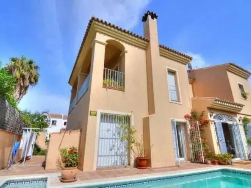 Bassein - Chalet with Sea View in Pueblo Nuevo