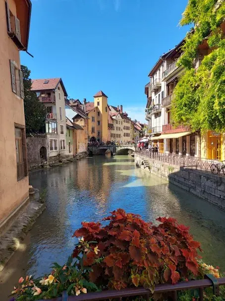 2-Bedroom Apartment in Annecy