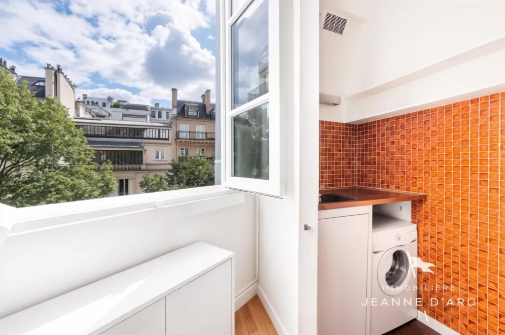 Buanderie - Studio Loué au Dernier Étage, Quartier du Luxembourg, Paris 6e
