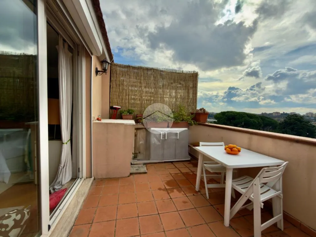 Terrasse - Attico with Panoramic Terrace in Città Giardino