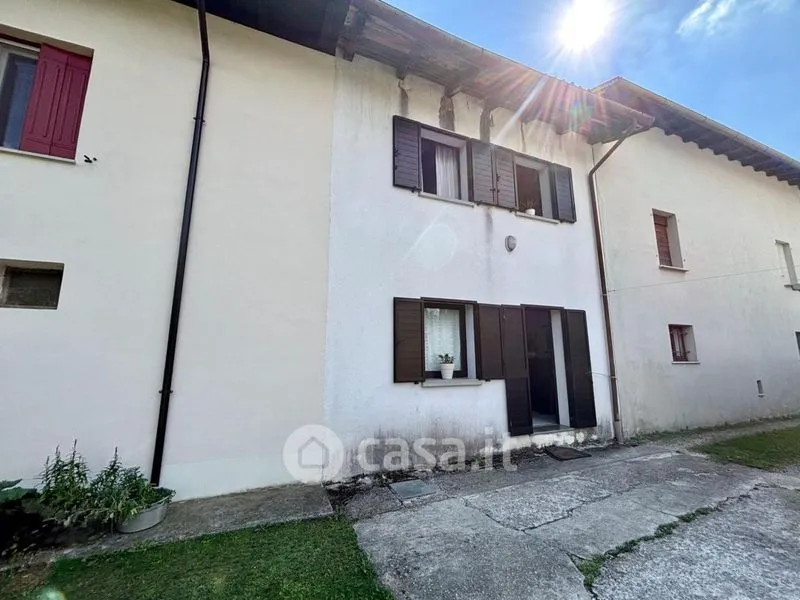 Välivaade - Terraced House with Private Courtyard in Spilimbergo Centre