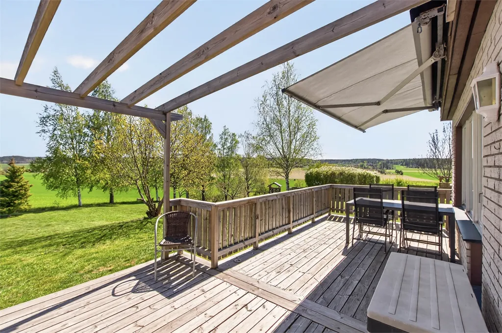 Terrass - Ensuite Villa with Garden in Jönåker