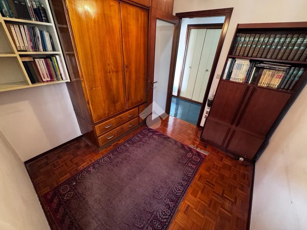 Stanze - 1970s Apartment with Mountain View in Schio