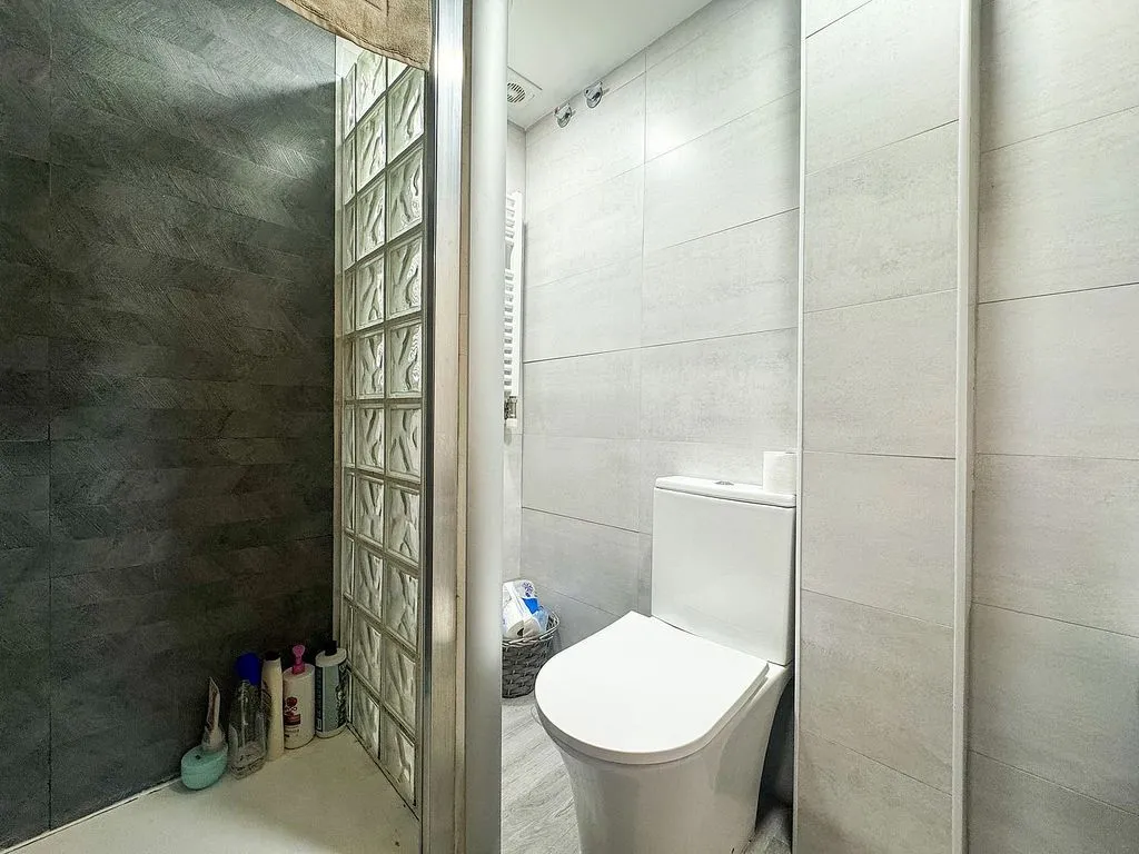 Corner Flat with Balcony in Sentmenat
