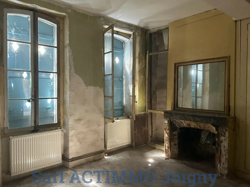 Stanze - Historic House for Renovation in Joigny