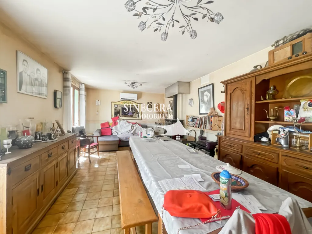 Salle à manger - Maison de Caractère avec Piscine en Campagne