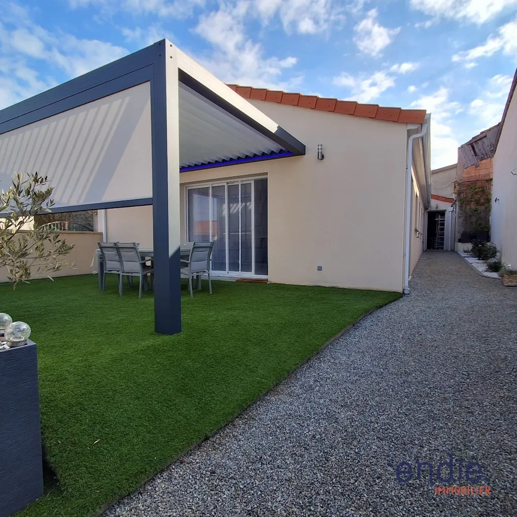 Terrasse - Maison de Plain-Pied avec Terrasse à Chavaroux