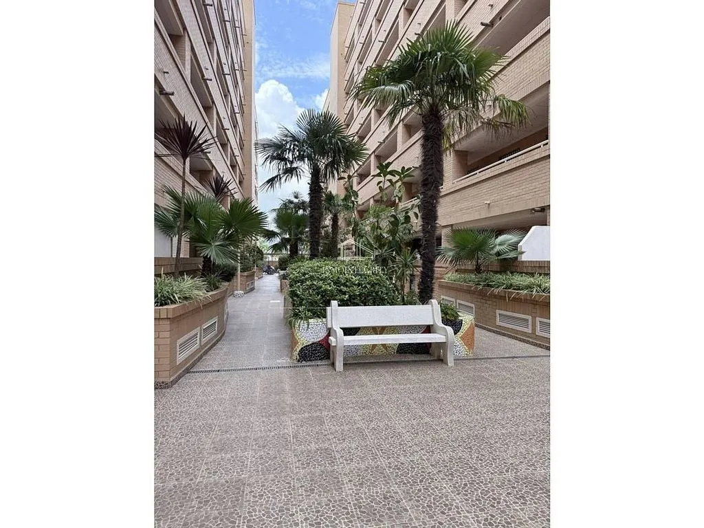 Jardin - Apartment with Pool and Garage in Cabanes