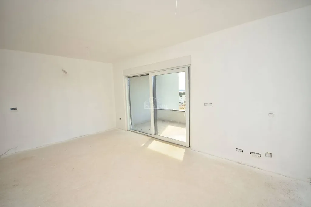 Pièces - Two-Bedroom Apartment with Sea View in Vodice