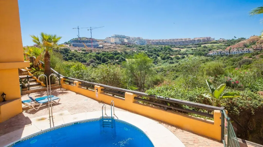Piscine - 3-Bed Apartment with Terrace in La Duquesa, Manilva