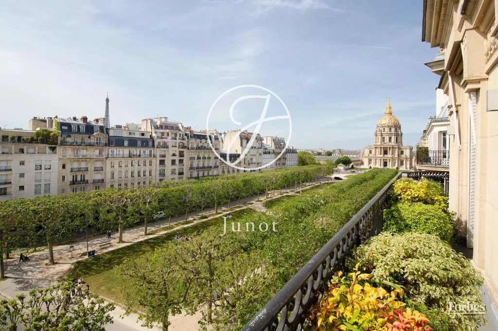 Rõdu - Duplex with Eiffel Tower View in Paris 7th