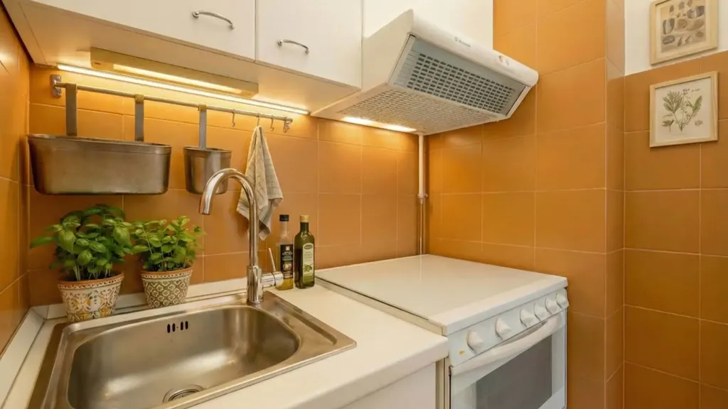 Kitchen - Studio Apartment with Balcony in Milan