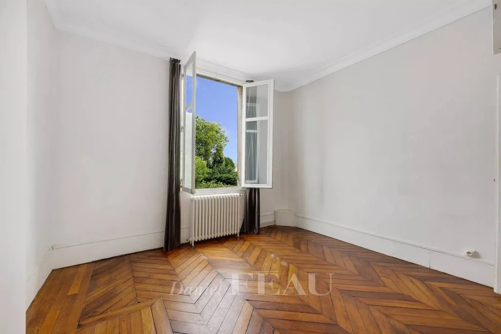 Toad - Luxury Flat with Period Features in Versailles