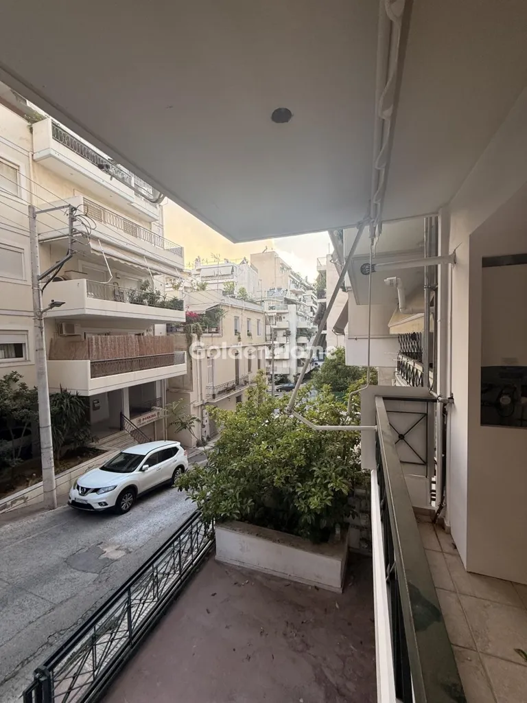 Balcon - Modern Flat with Balcony in Ampelokipoi