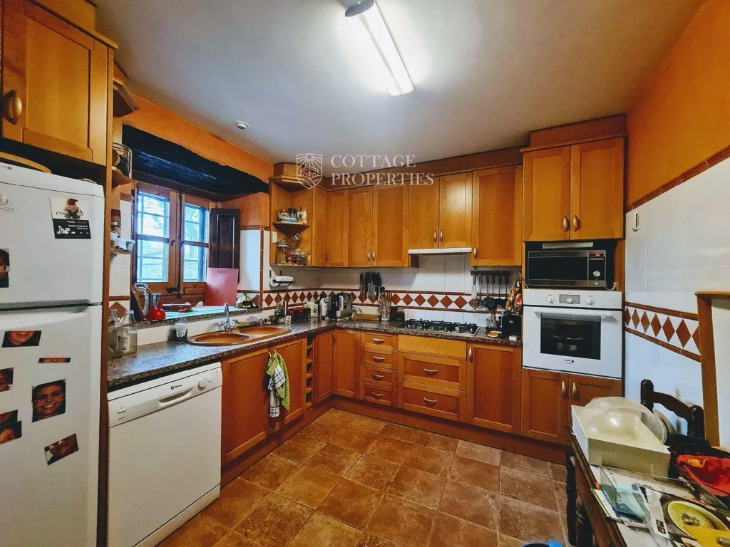 Cucina - Rustic Estate with Masia in Llagostera