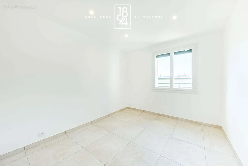 Rooms - T4 Apartment with Garden in La Ravoire