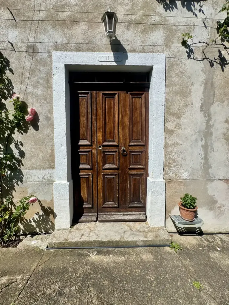 Extérieur - Maison historique avec grand terrain à Montanay