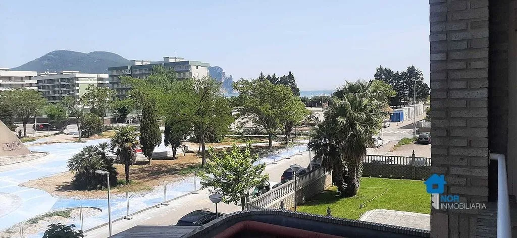 Rõdu - Beachfront Apartment with Terrace in Laredo
