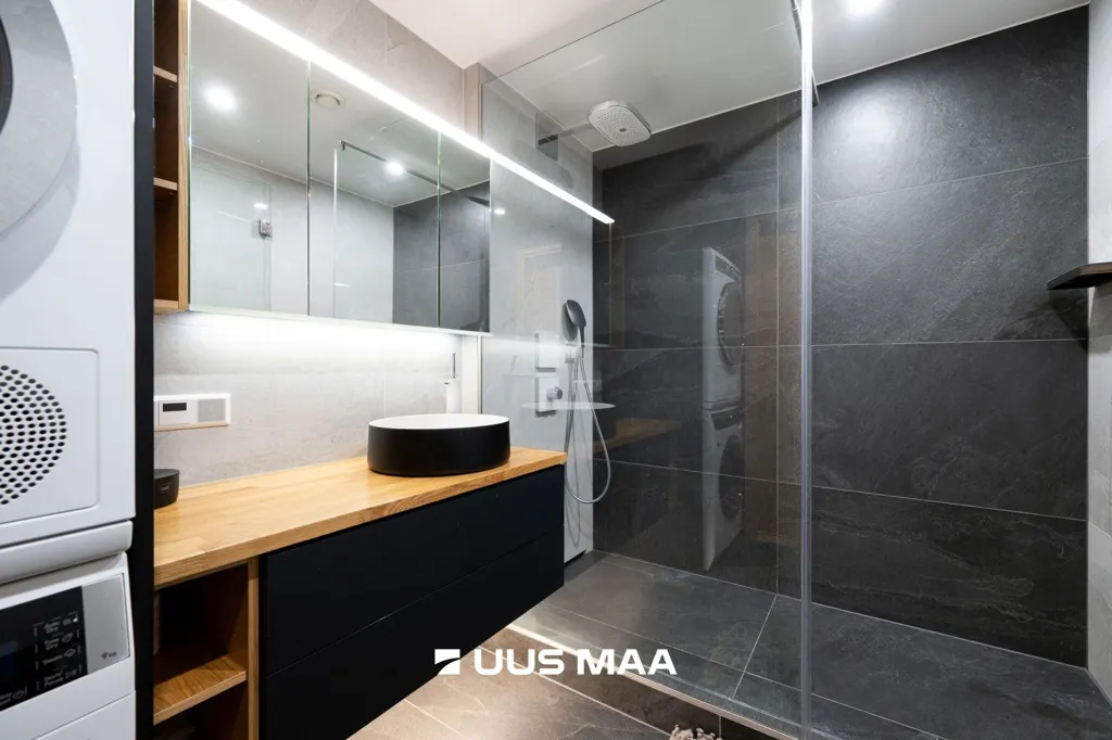 Salles de bain - Modern Flat with Balconies in Tallinn Centre