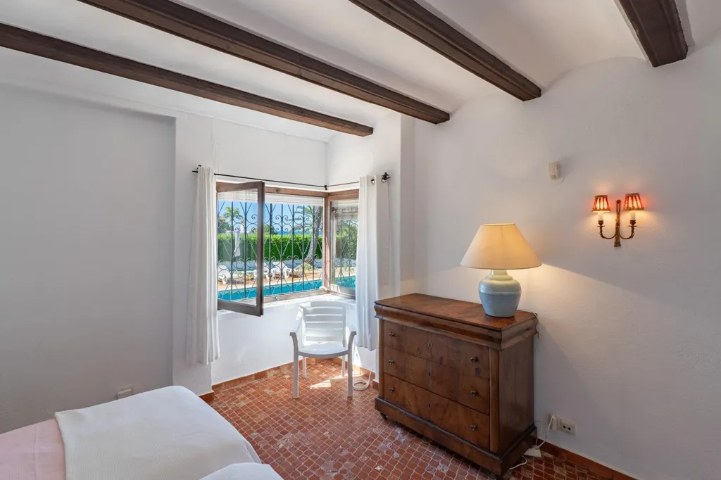 Chambres - Mediterranean Villa with Pool in Pla del Mar