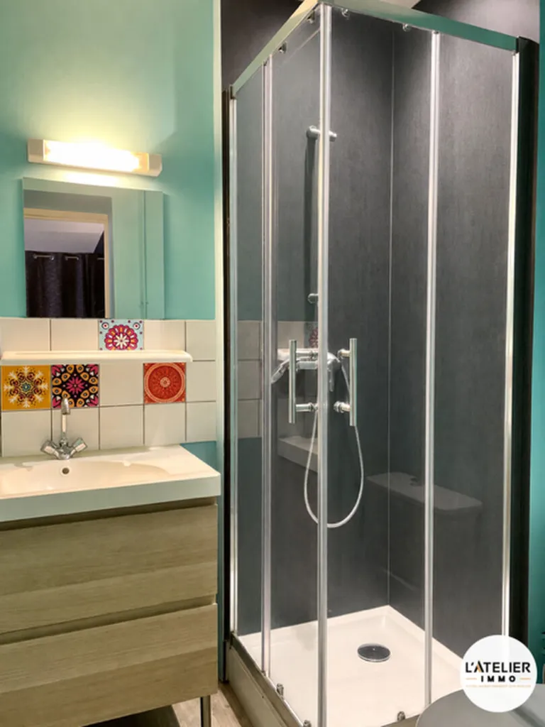Bathrooms - Studio in Central Reims