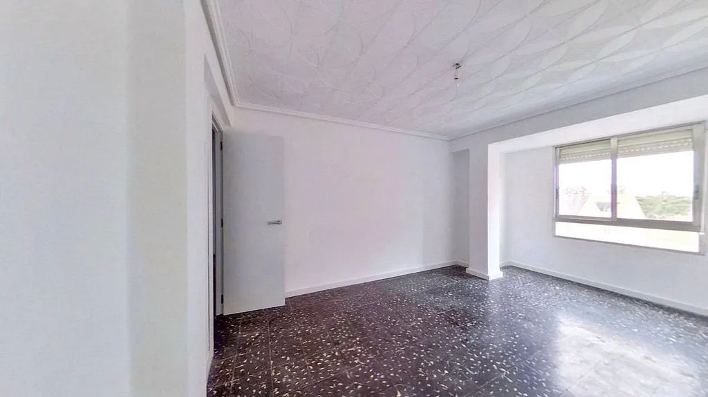 Pièces - Apartment with Lift in Godelleta
