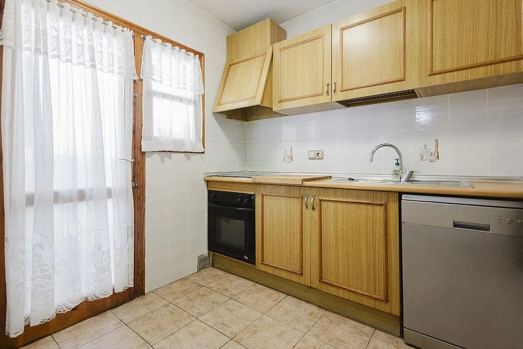 Cuisine - Penthouse with Pool near Acequión Beach