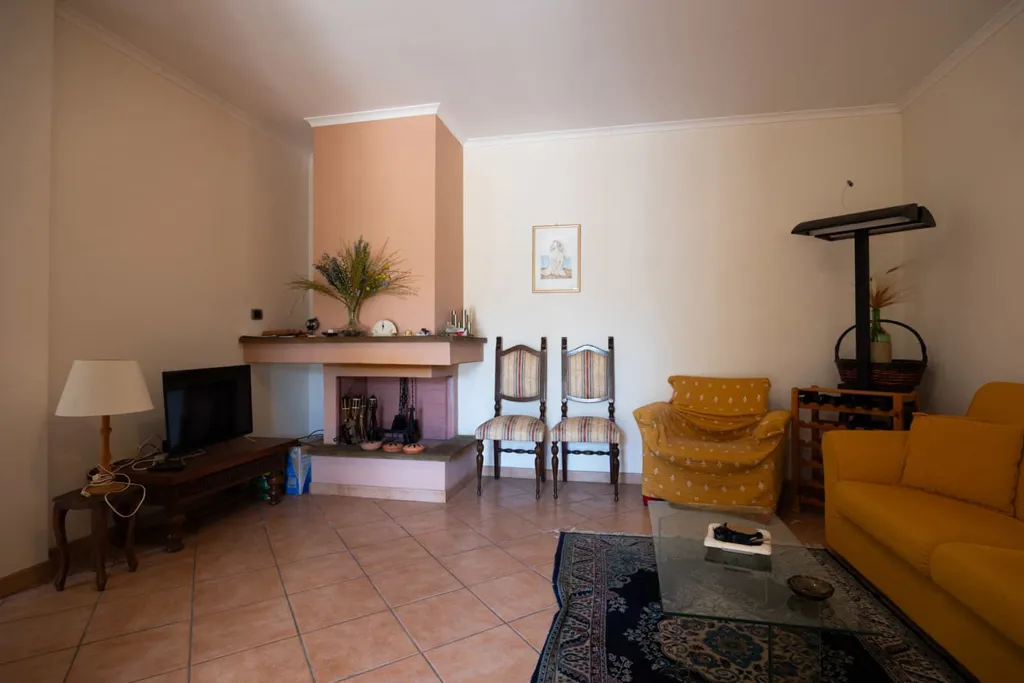 Elutuba - Single-Family Villa with Garden in Ardea