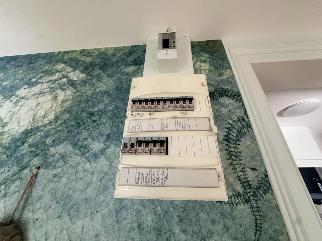Toad - T5 Apartment with Parking near Boulevard des Belges