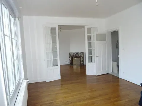 Elutuba - Spacious 5-Piece Apartment in Nancy