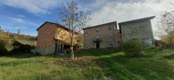 Välivaade - Rustic Farmhouse with Land near Sassuolo