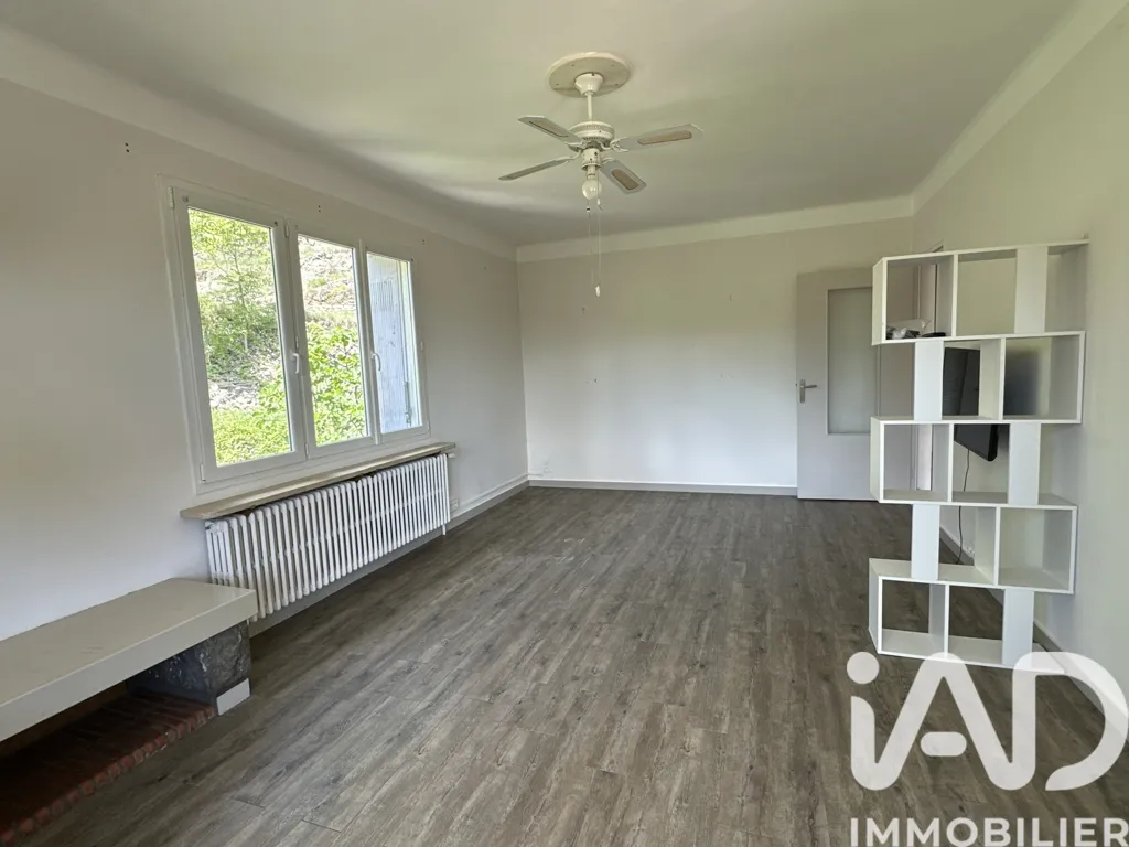 Séjour - Maison avec Vue Dominante sur Largentière