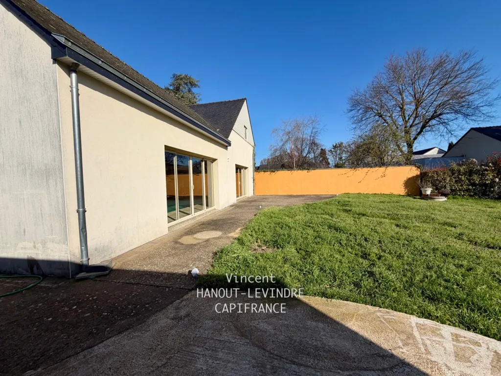Aed - 10-Piece House with Indoor Pool in Tiercé