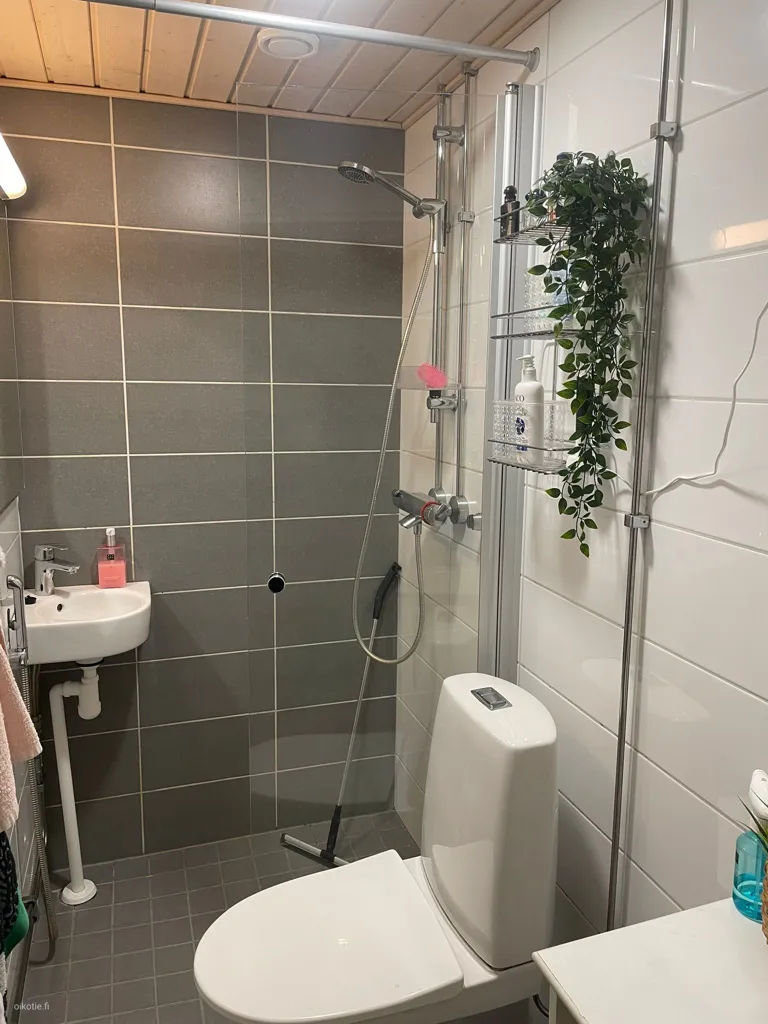 Salles de bain - Penthouse Apartment with Balcony in Lintula, Oulu