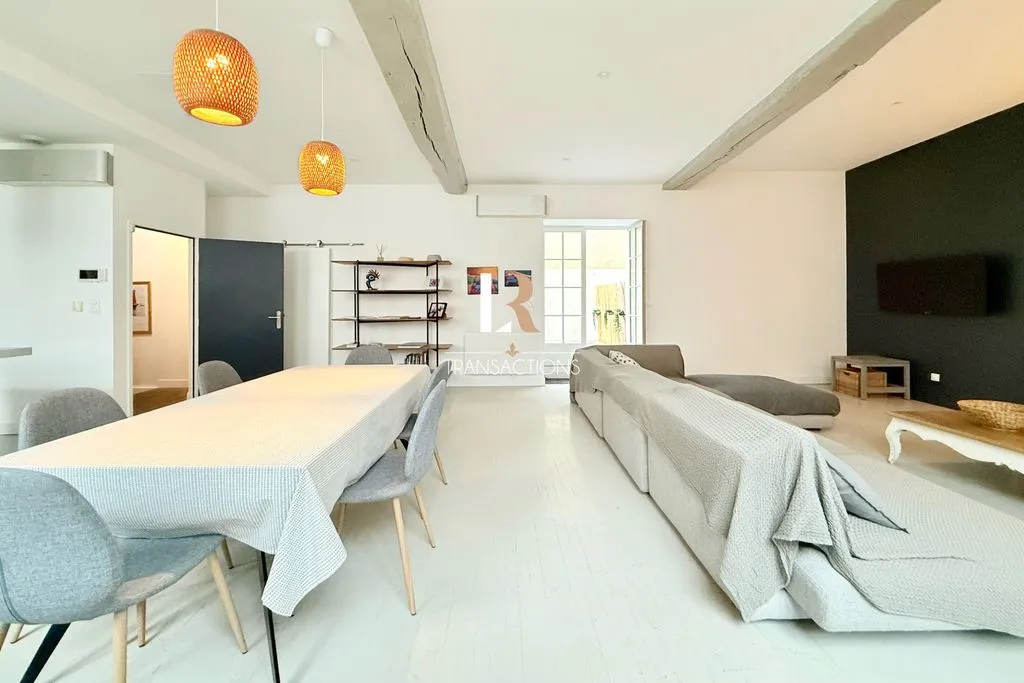 Salle à manger - Immeuble avec Appartements et Garage à La Rochelle