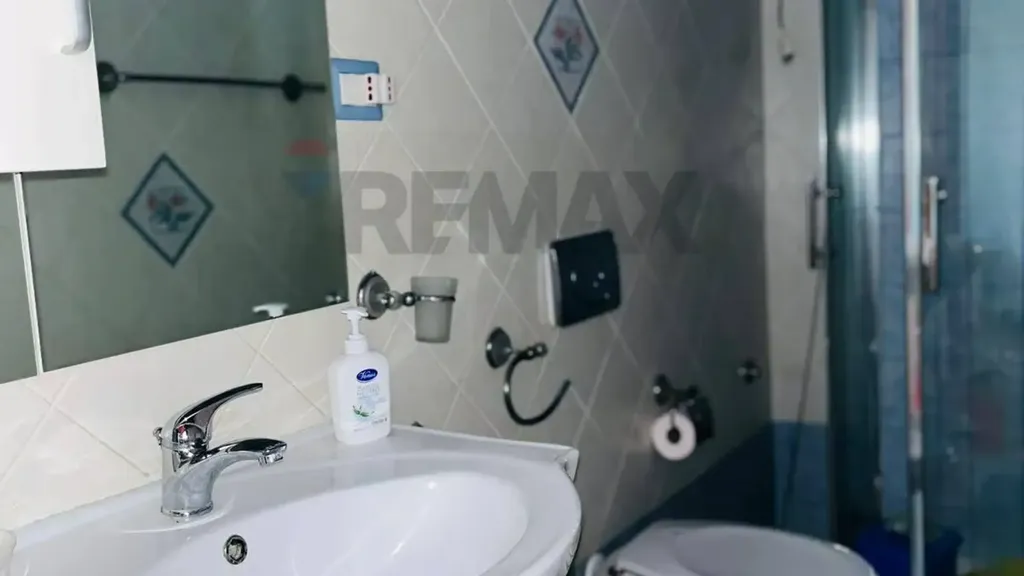 Bagni - Appartamento con terrazzo nel centro di Augusta