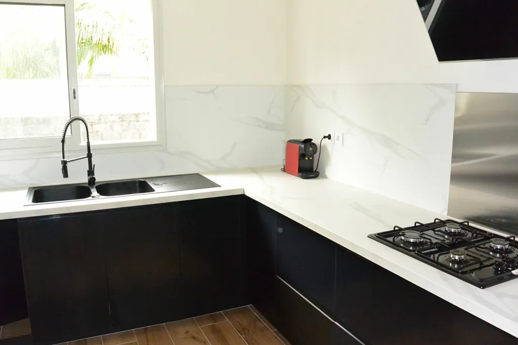 Cucina - Contemporary House with Garden in St Joseph