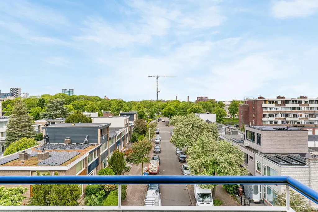 Rõdu - Rietveld-Designed Flat with Balcony in Utrecht
