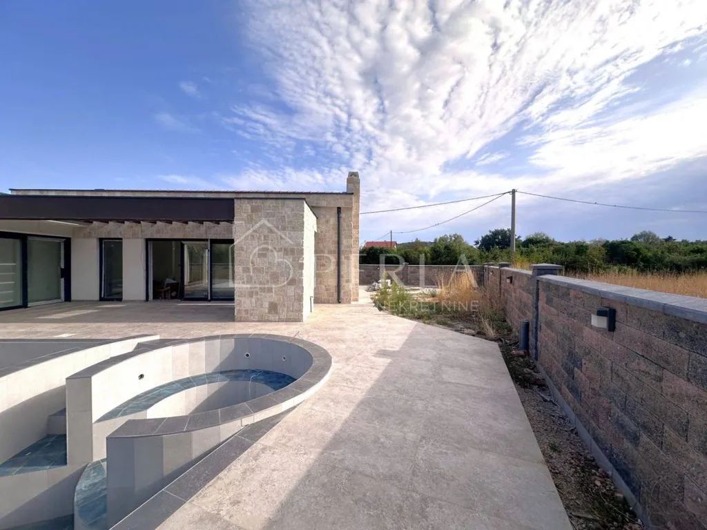 Piscine - Modern Bungalow with Pool in Debeljak, Sukošan