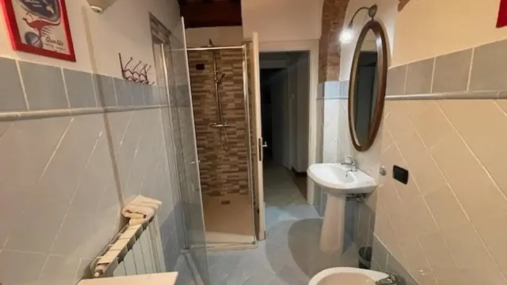 Salles de bain - Rustic House with Pool in Capannori