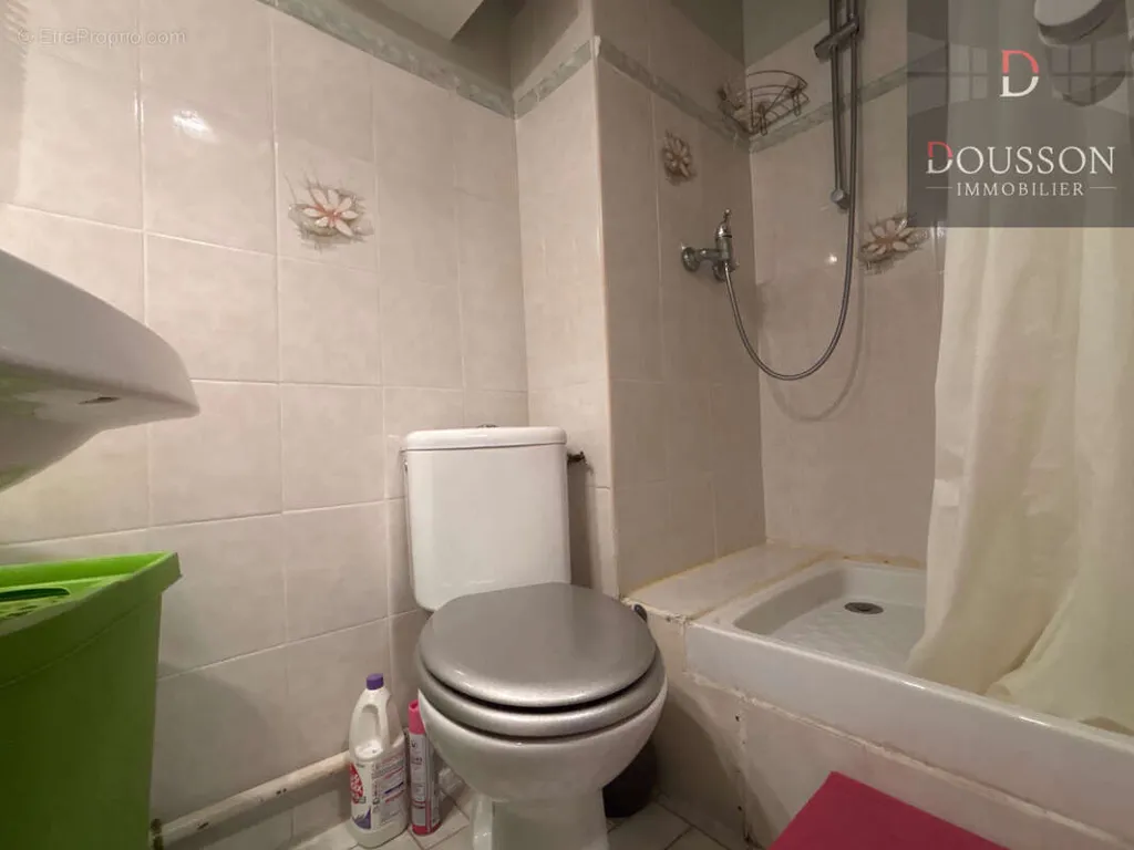 Vannitoad - Studio with Balcony and Port View in Camargue