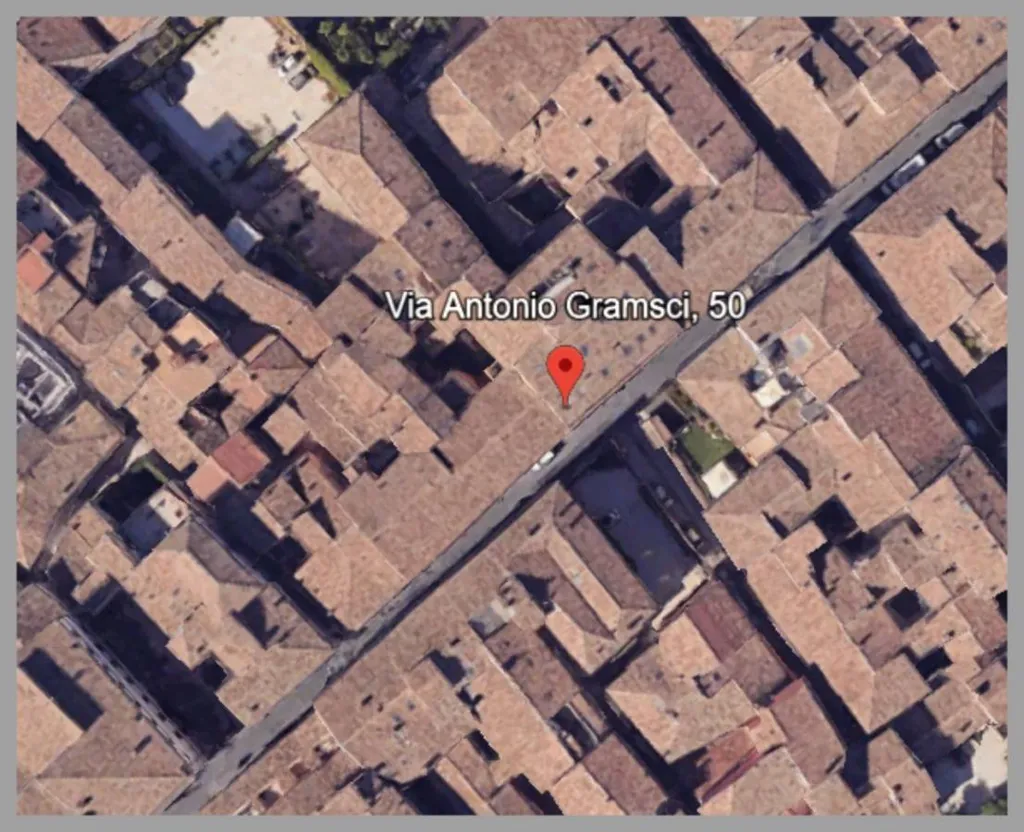 Central Auctioned Apartment with Balcony in Foligno