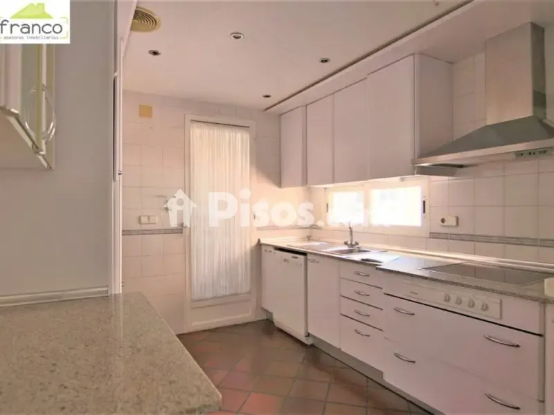Köök - Apartment with Terrace in La Flota