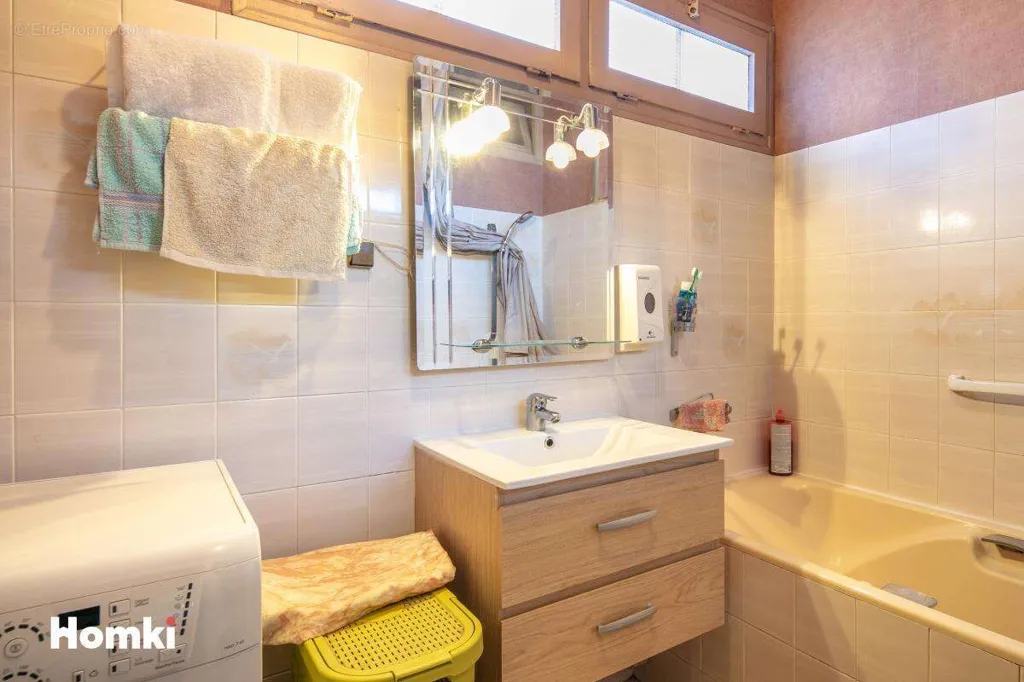 Vannitoad - T4 Apartment with Loggia in Grenoble