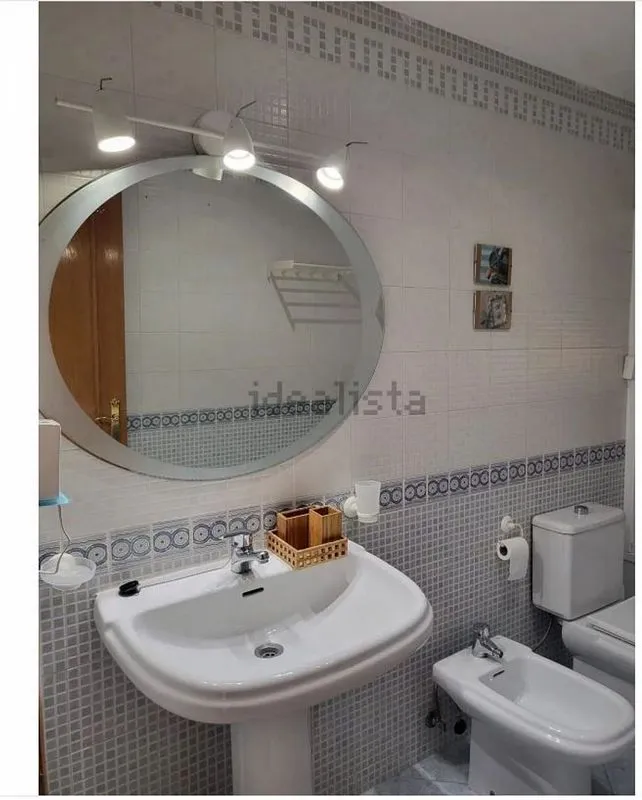 Bathrooms - House with Pool and Terrace in Urban Core