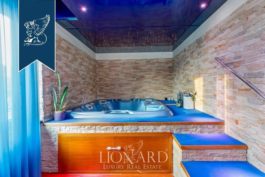 Toad - Luxury Penthouse with Pool in Bergamo